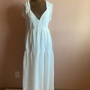 Elegant White Maxi Dress